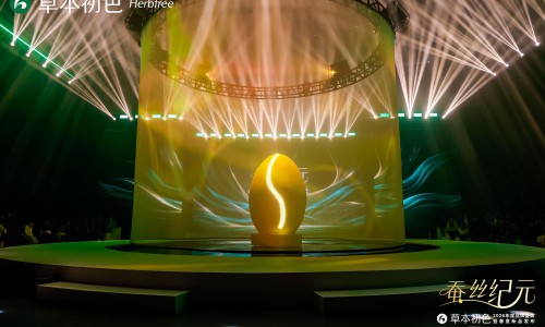 蚕破茧・身生花 ——草本初色以四时之演绎女性美学叙事